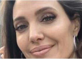 Angelina Jolie a vizitat Ucraina. Actrița a mers la copiii unui internat din Lviv
