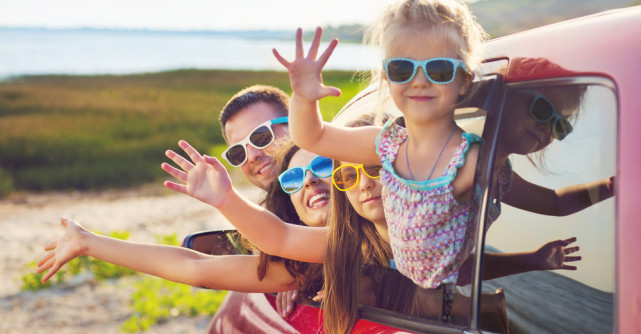 12 idei de activități în mașină cu copiii