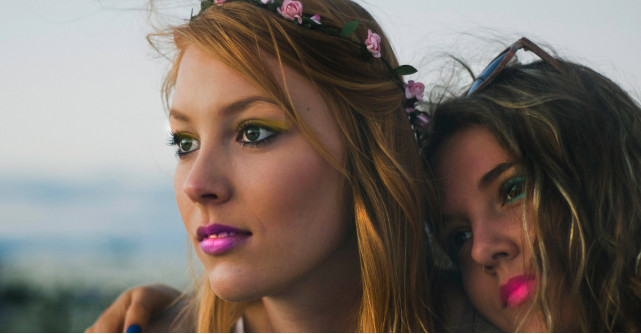 Ce farduri se potrivesc culorii pielii tale și culorii ochilor