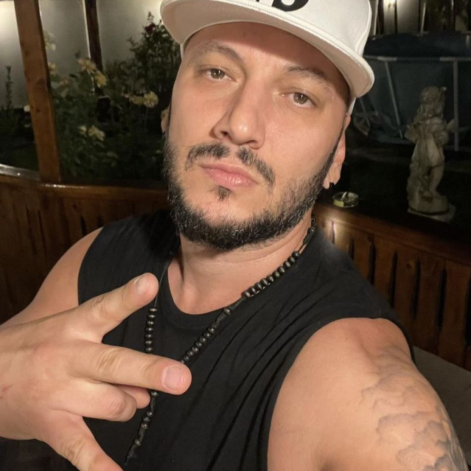 Nick, cuvinte dure la adresa Deliei. Ce spune despre succesul artistei: Am fost lucrat pe la spate