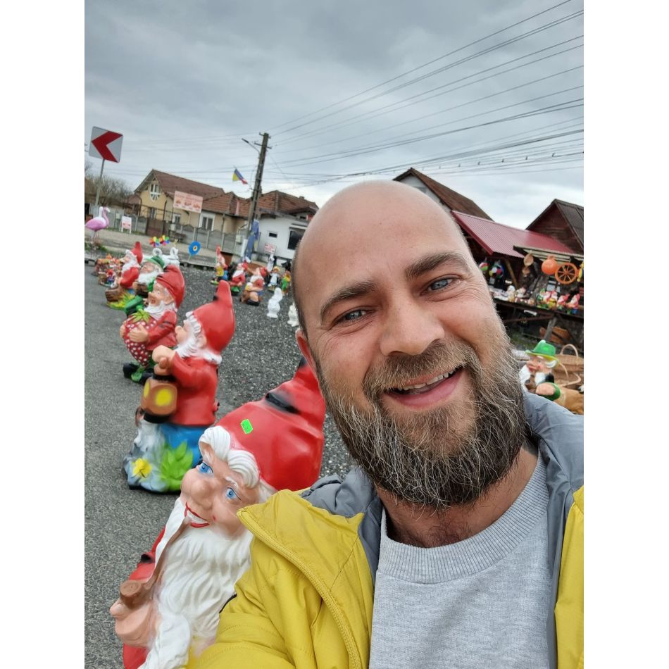 Succesul îi bate la ușă! Cosmin Seleși are agenda plină de evenimente! Orchestra sa încinge atmosfera cu șlagărele mult iubite
