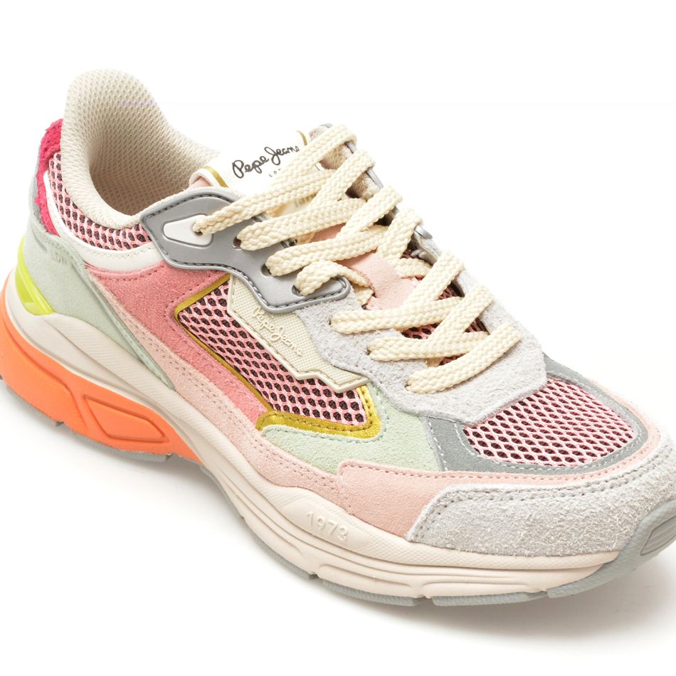 Încălțăminte sport de damă: 20 de perechi de adidași pentru sezonul de primăvara 2024