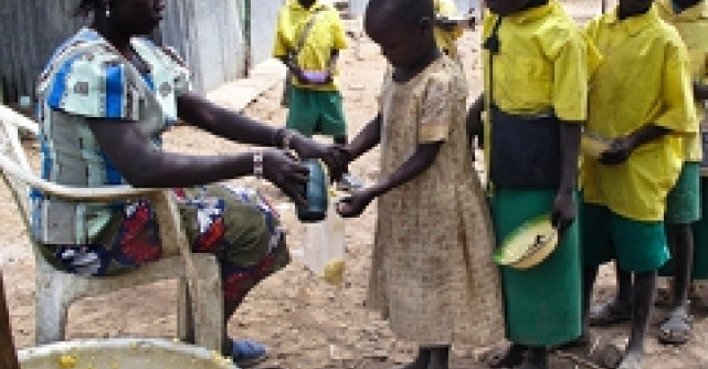 Florin Piersic Jr. si UNDP Romania sprijina eforturile World Vision 