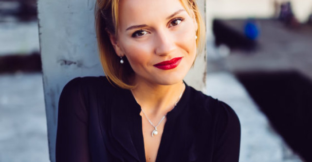 5 accesorii si piese vestimentare pe care le are o femeie cu adevarat stilata. Tu le ai?