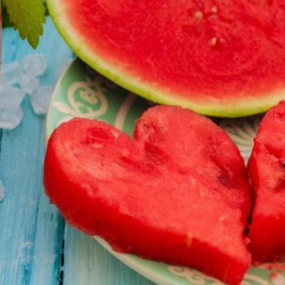 De ce sa nu mai ARUNCI semintele de PEPENE ROSU