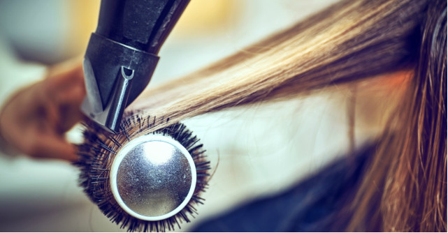 6 aparate pentru coafat de urmarit in oferta eMAGIA Sarbatorilor