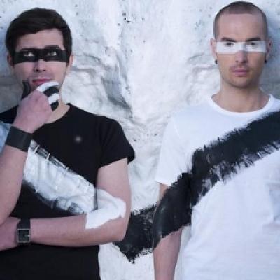 Super! Vezi aici noul videoclip al lui Morandi