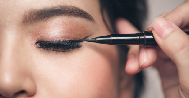 Secretul femeilor seducătoare: tușul de ochi!
