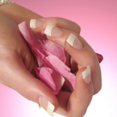 Cosmarul unghiilor: manichiura cu gel