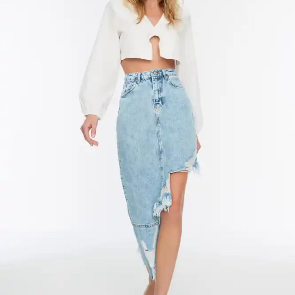 Reînnoiește-ți garderoba de primăvară cu cele mai frumoase fuste ale sezonului