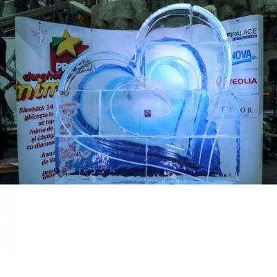 Apa Nova Bucuresti a umplut inimile indragostitilor de Valentine's Day