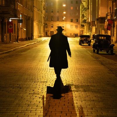 Un mister care te ține în suspans până la final. Serialul original Breslau este acum disponibil pe Disney+