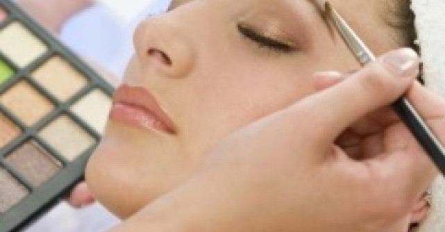 Tehnicile din spatele machiajului profesionist