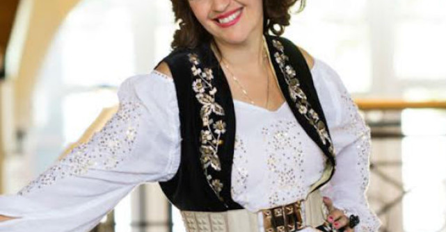 Rona Hartner, imaginea Chic Roumaine