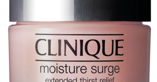 CLINIQUE MOISTURE SURGE: Descopera aliatii de baza ai tenului uscat si deshidratat in magazinul SEPHORA 