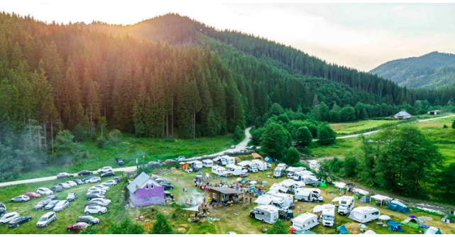 Retreat Wisdom: O călătorie transformațională spre autenticitate, natură și comunitate