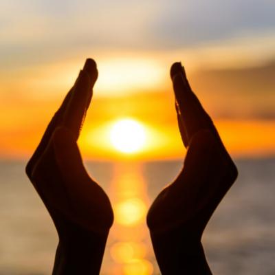 15 Afirmatii puternice pe care ar trebui sa ni le spunem in fiecare dimineata a acestui an