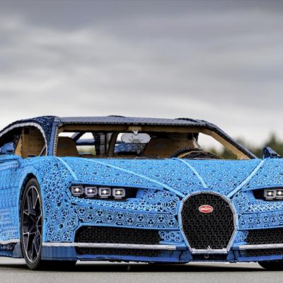 LEGO® Technic™ Bugatti Chiron ajunge în România
