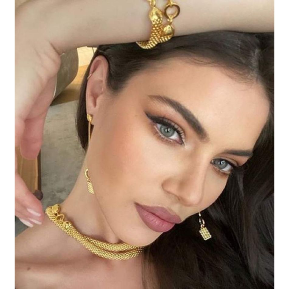 După exemplul lui Dorian Popa, Cristina Ich și-a schimbat numele din buletin. Vedeta a renunțat definitiv la numele de familie