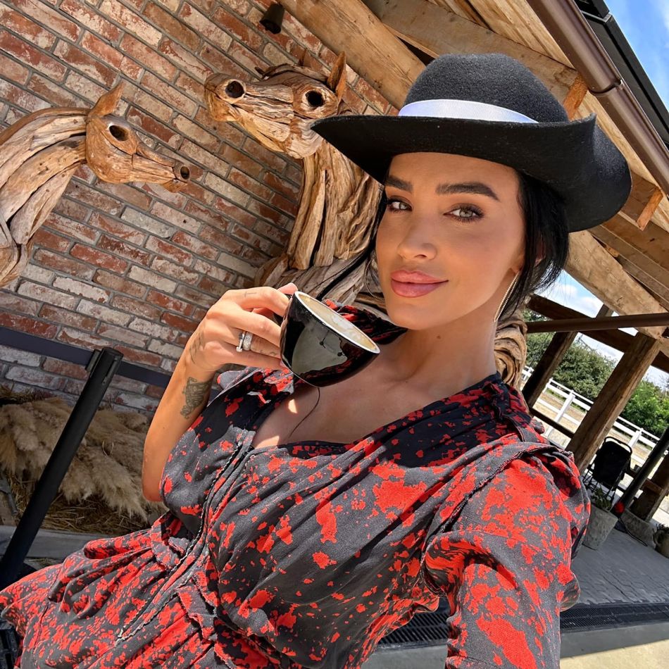 Adelina Pestrițu, peripeții din vacanța. Ce a pățit vedeta în America: cu mare frică de turbulențe și mai nou…de uragane...