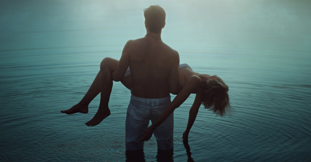 Dragostea nu distruge. Dragostea vindecă