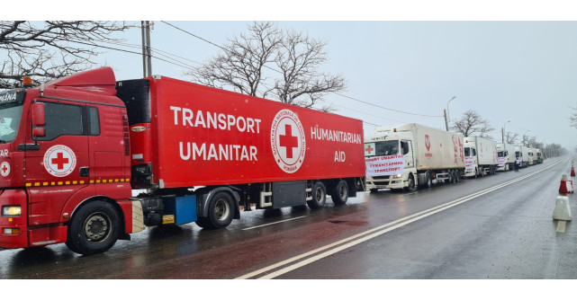 Primul convoi al Crucii Roșii Române cu ajutoare umanitare a ajuns la Cernăuți - Ucraina