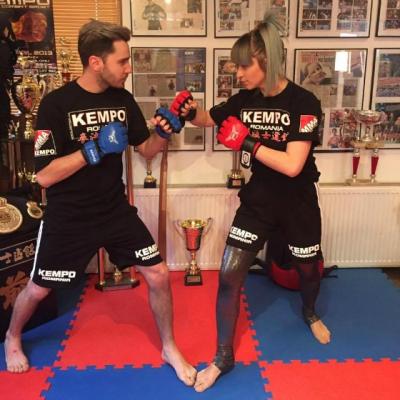 Creatoarea de moda Ana Novic si-a provocat sotul la lupta… in stil Kempo