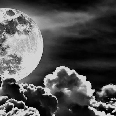 Luna Neagră de pe 22 mai schimbă destine. Tragem linie și o luăm de la capăt... de data asta cu IUBIRE pentru noi înșine