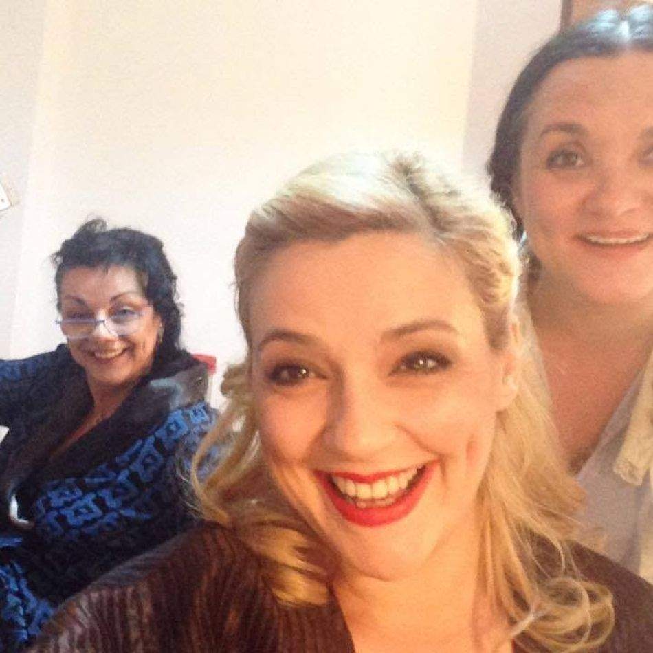 Carmen Tănase revine la teatru după plecarea de la Românii au talent. În ce spectacole poate fi văzută actrița în octombrie