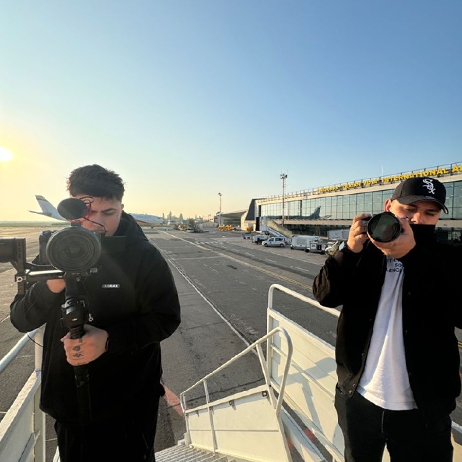 Misha Miller - Concert surpriză la 9 000 metri înălțime