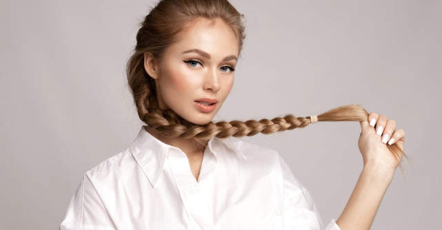 Împletiturile sunt soluția 3-în-1! Află cum să atragi atenția, să completezi ținuta și să-ți protejezi părul simplu și ușor