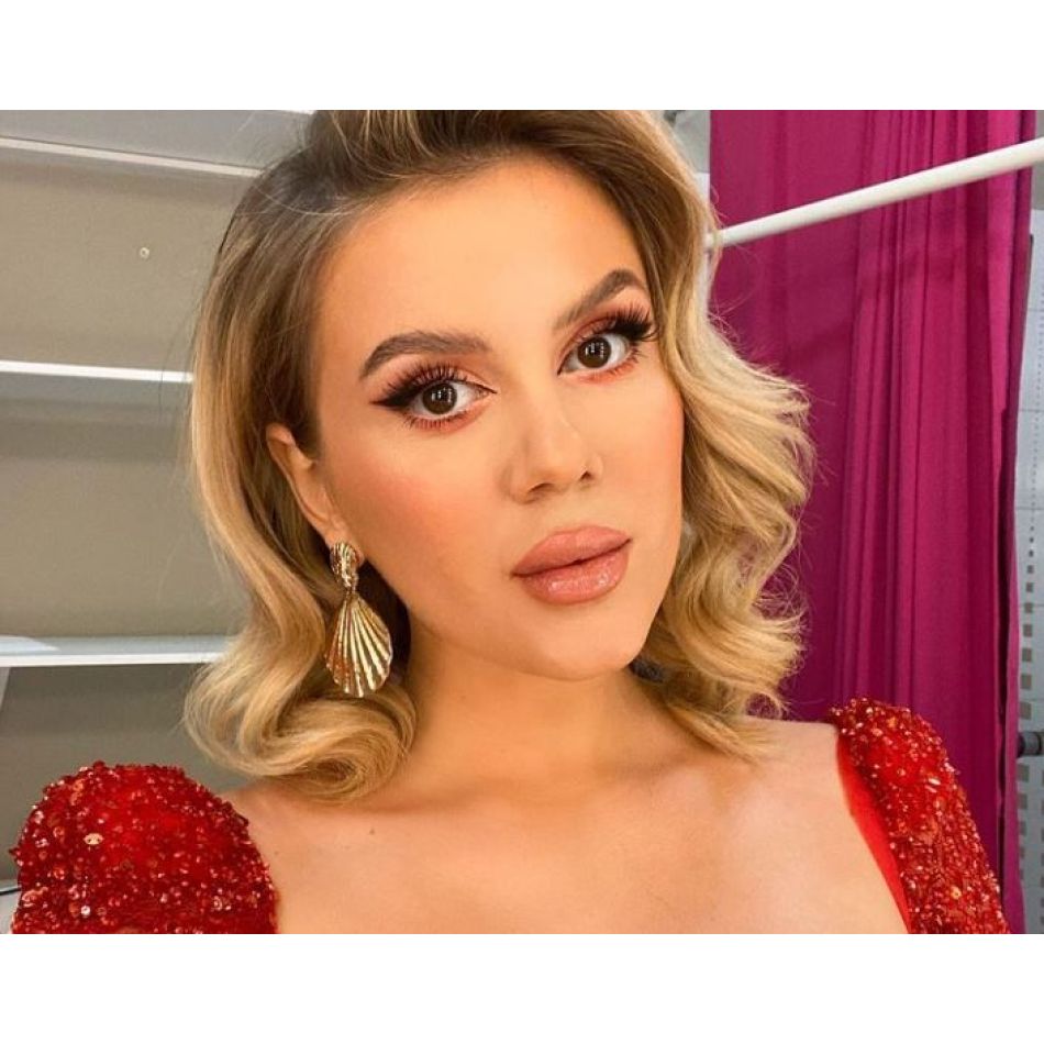 Emily Burghelea și Andrei, suflete pereche! Prin ce au putut să treacă cei doi și cum apariția fetiței i-a unit și mai mult?