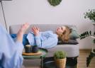 Cum poți merge la psiholog prin CNAS fără să plătești? Cine poate beneficia de servicii decontate