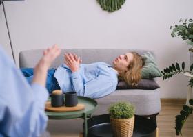 Cum poți merge la psiholog prin CNAS fără să plătești? Cine poate beneficia de servicii decontate