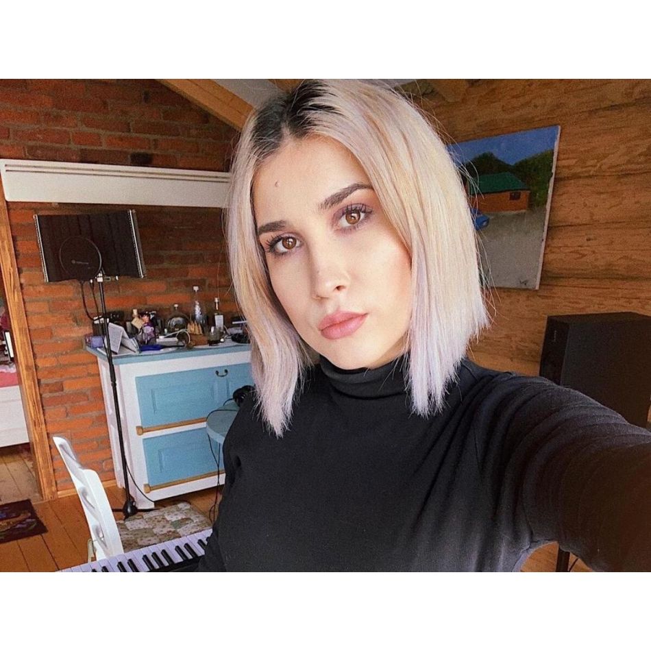 Adda trage un semnal de alarmă în plin sezon de căpușe! Cum și-a educat fiul în cazul unei mușcături de căpușă?