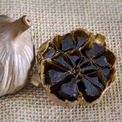Acesta este usturoiul negru. Leguma miraculoasa cu efecte fantastice asupra sanatatii