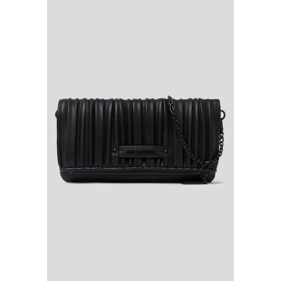 Genți și poșete superbe pentru orice ținută