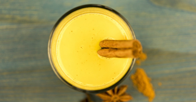 Cum se prepară laptele de aur?