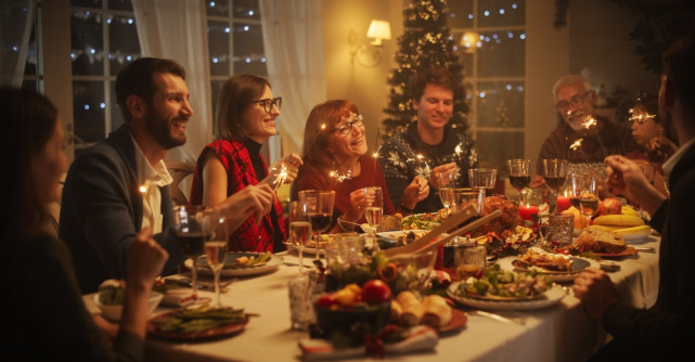 Cum să te aranjezi pentru masa de sărbători: ghid complet pentru un look impecabil