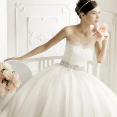 Cele mai frumoase 20 de Rochii de Mireasa cu umerii goi 