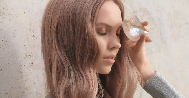 Topul produselor anti-frizz. Spune STOP umezelii!