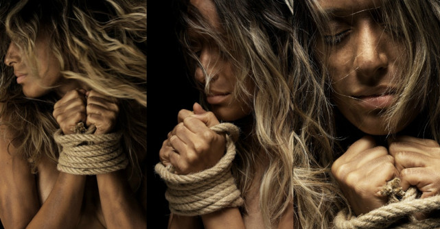 Simti ca esti blocata in propria viata? Exercitiul lui Louise Hay pentru a iti elibera sufletul