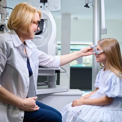 Ce trebuie să știi dacă vrei să scapi de ochelari?