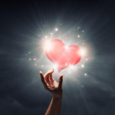 4 zodii care iubesc dincolo de sine: Își oferă inima cu totul și se sacrifică pentru cei dragi