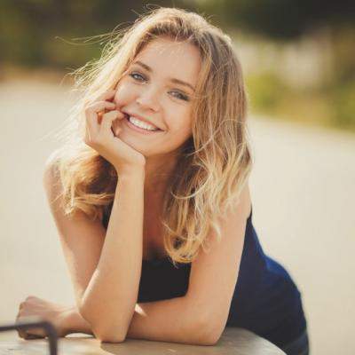 De ce sunt unele femei frumoase si singure. 5 raspunsuri