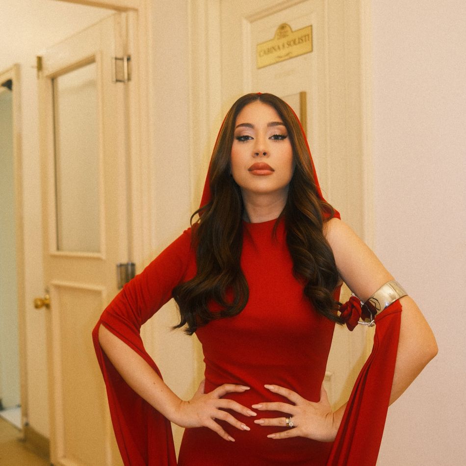Nicole Cherrry, apariție extravagantă la petrecerea lui J. Balvin. Melodia cu care l-a impresionat pe artist 