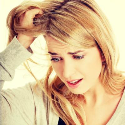 5 cauze frecvente ale caderii parului