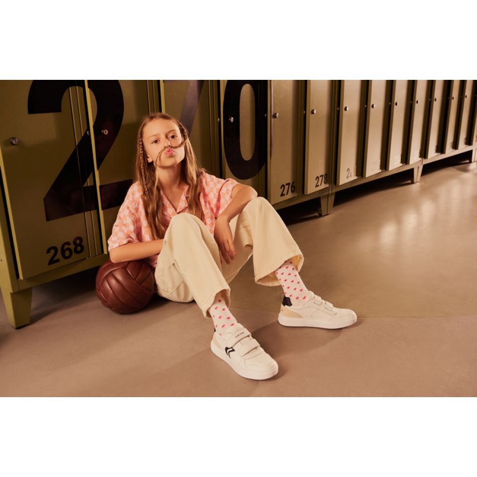 School chic: Intrați în noul an școlar cu epantofi.ro 