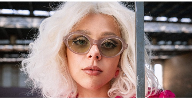 VICTORIA a lansat un nou single - We Don't Get Along