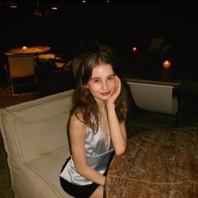 Motivul pentru care Irina Columbeanu se culcă la 1 noaptea, de când studiază Medicina la New York 